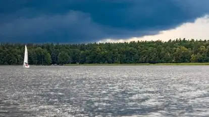 Poradnik - Gdy spotka nas burza na jeziorach