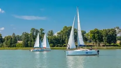 Żeglować można…ale porty pozostają zamknięte
