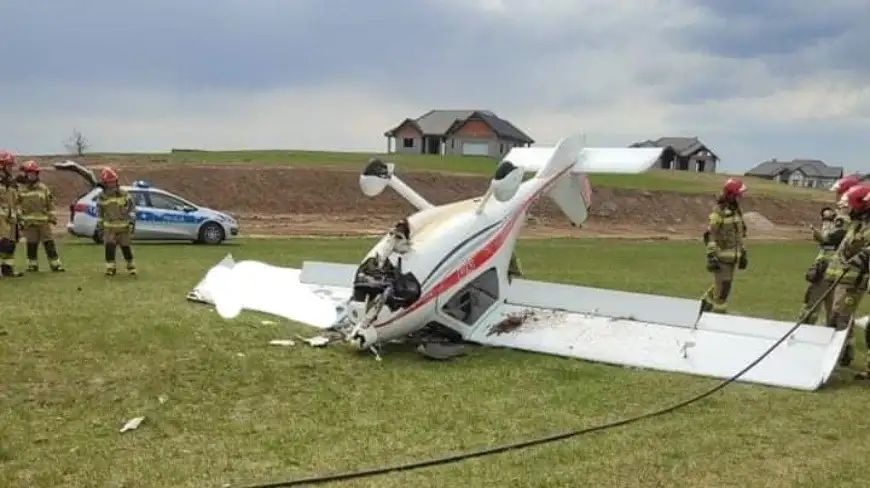 Wypadek samolotu pod Giżyckiem. Jedna osoba poszkodowana