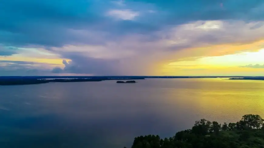 Mazurskie jeziora to rezerwat biosfery i warto o tym pamiętać