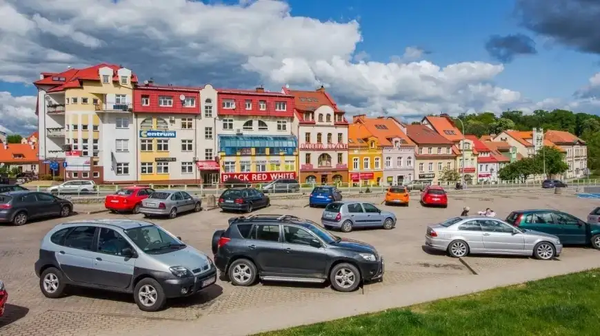 Zbyt głośno w Kętrzynie na Mazurach. Kierowcy będą musieli jeździć wolniej