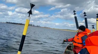 Mazurscy ratownicy wodni rozpoczęli znakowanie groźnych miejsc