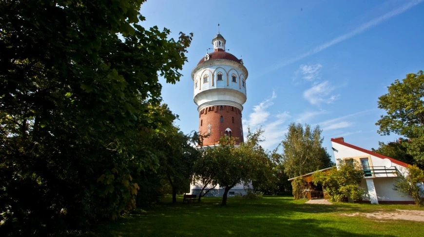 Poznaj tajemnice ełckiej Wieży Ciśnień i Muzeum Kropli Wody na Mazurach