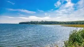 Wąskie żeglarskie gardło na Mazurach, jezioro Kirsajty - zdjęcie 11