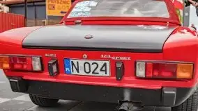 Zlot zabytkowych aut przy restauracji Nóż w wodzie w Mikołajkach - zdjęcie 12