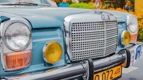 Zlot zabytkowych aut przy restauracji Nóż w wodzie w Mikołajkach - zdjęcie 7