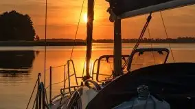 Ognisty zachód przy porcie Ognisty Ptak, jezioro Święcajty - zdjęcie 5