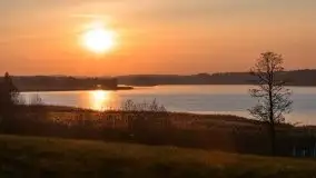 Zachód słońca w Rynie nad jeziorem Ryńskim, październik 2021 r. - zdjęcie 12
