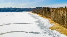Jezioro Piłwąg w okowach lutowej zimy - zdjęcie 3