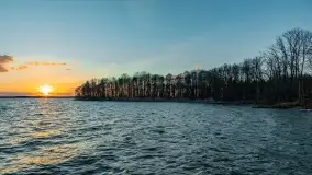 Zachód słońca nad jeziorem Dargin, przystań u Mielnika - zdjęcie 3