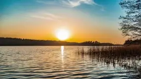 Zachód słońca nad jeziorem Wydmińskim, marzec 2022 - zdjęcie 12