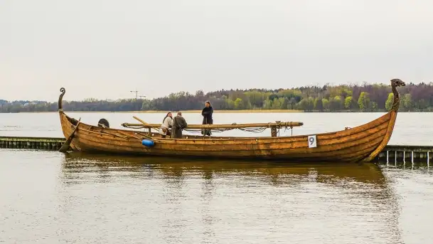 Wikingowie i średniowieczne klimaty na zdjęciach z otwarcia sezonu w Giżycku - zdjęcie 3
