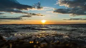 Zachód słońca nad jeziorem Dobskim, kwiecień 2022 - zdjęcie 1