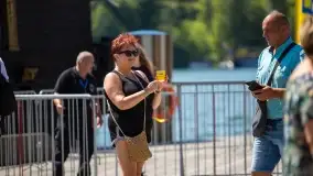 Fotorelacja z muzycznego i sportowego rozpoczęcia wakacji w Mikołajkach - zdjęcie 33