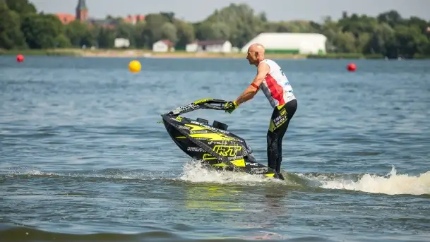 Fotorelacja z Mistrzostw Europy Skuterów Wodnych w Ełku  - zdjęcie 1