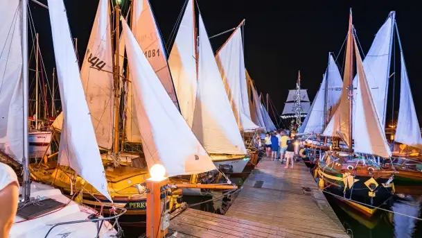 Nocne zdjęcia z XXIII zlotu klubu Jacht Oldtimet, Stranda, sierpień 2022 - zdjęcie 8