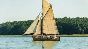 Regaty klubu Jacht Oldtimer, Kisajno, sierpień 2022 - zdjęcie 12