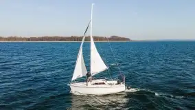 Sasanka Viva 700 dzielnie żegluje po jeziorze Dargin - zdjęcie 19