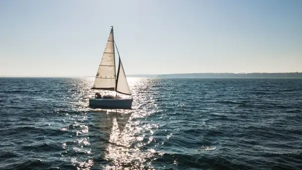 Sasanka Viva 700 dzielnie żegluje po jeziorze Dargin - zdjęcie 2