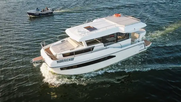 Nowy model jachtu motorowego LY 30+ już po testach na Mazurach - zdjęcie 1