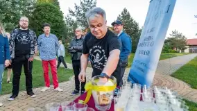 Odsłonięcie gwiazdy w Alei Gwiazd Szantowych w Ognistym Ptaku - Mietek Folk - zdjęcie 14