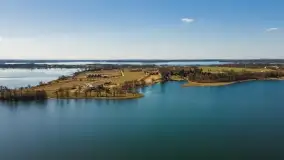 Cmentarz wojenny Jagerhohe i jezioro Święcajty na początku wiosny, 2022 - zdjęcie 16