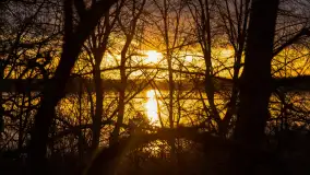 Grudniowy zachód słońca nad jeziorem Łabap - zdjęcie 22