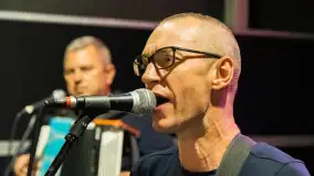 Grają na Mazurach - Czarna Bandera w Strandzie - zdjęcie 12