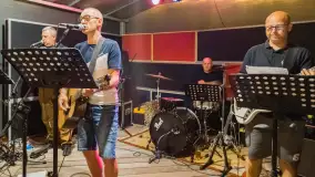 Grają na Mazurach - Czarna Bandera w Strandzie - zdjęcie 17