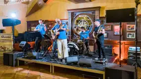 Grają na Mazurach, Shantaż w tawernie Albatros - zdjęcie 17