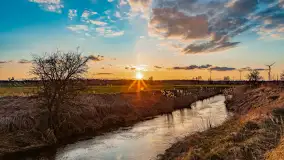 Zachód słońca nad rzeką Guber, kwiecień 2023 r. - zdjęcie 21