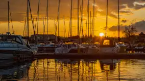 Zachód słońca w Mikołajkach, czuć sezon 2023 - zdjęcie 20