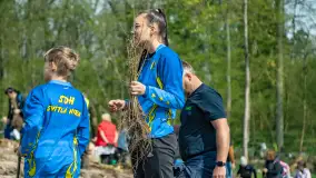 Przy Wilczym Szańcu posadzono 5000 dębów - zdjęcie 97