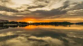 Zachód słońca nad jeziorem Tałty w Mikołajkach, czerwiec 2023 r. - zdjęcie 11
