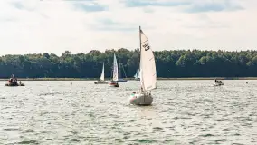 Oldtimery w Strandzie i na jeziorze Kisajno, sierpień 2023 r. - zdjęcie 29