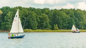 Oldtimery w Strandzie i na jeziorze Kisajno, sierpień 2023 r. - zdjęcie 49