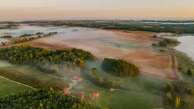 Wrześniowy i mglisty wschód słońca nad jeziorem Mój - zdjęcie 38