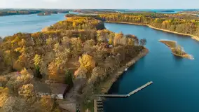 Kisajno, Piękna Góra i Łabędzi Ostrów w jesiennych kolorach z lotu ptaka - zdjęcie 38