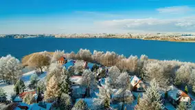 Zimowe Mazury nad jeziorem Święcajty w Ogonkach, listopad 2023 r. - zdjęcie 18