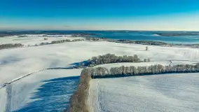 Zimowe Mazury z drona na różnych ujęciach - zdjęcie 7