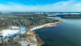 Różne miejsca na Mazurach na zimowych zdjęciach z drona, styczeń 2024 r. - zdjęcie 1