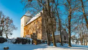 Zamek Krzyżacki, a teraz kościół w Bezławkach w zimowej scenerii, styczeń 2024 r. - zdjęcie 4