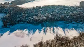 Zimowa rzeka Dajna niedaleko Wilkowa, styczeń 2024 r. - zdjęcie 41