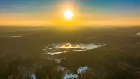 Wschód słońca z resztkami zimy nad jeziorem Siercze, styczeń 2024 r. - zdjęcie 29