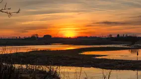 Mazurski zachód słońca odbity w rozlewiskach, luty 2024 r. - zdjęcie 5