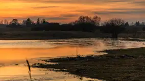 Mazurski zachód słońca odbity w rozlewiskach, luty 2024 r. - zdjęcie 28