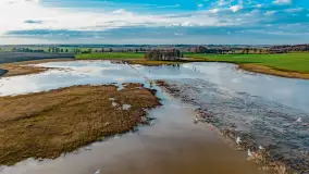 Przedwiośnie i mazurskie rozlewiska na polach i łąkach, luty 2024 r. - zdjęcie 30