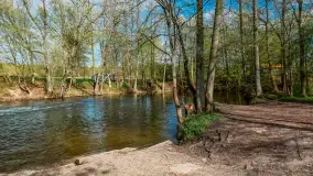 Zabytkowy młyn wodny przy Krutyni, kwiecień 2024 r. - zdjęcie 6