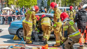 Zlot fanów Mercedesa, Giżycko, kwiecień 2024 r. - zdjęcie 35