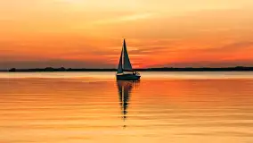 Zachód słońca nad jeziorem Dargin z komarami w planie - zdjęcie 15